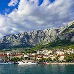 Pura Vida * Makarska