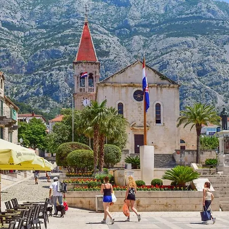 Pura Vida Apartamento Makarska