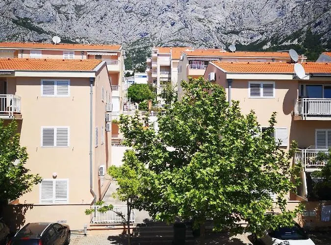 Pura Vida * Makarska