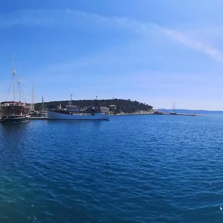 Pura Vida * מאקרסקה