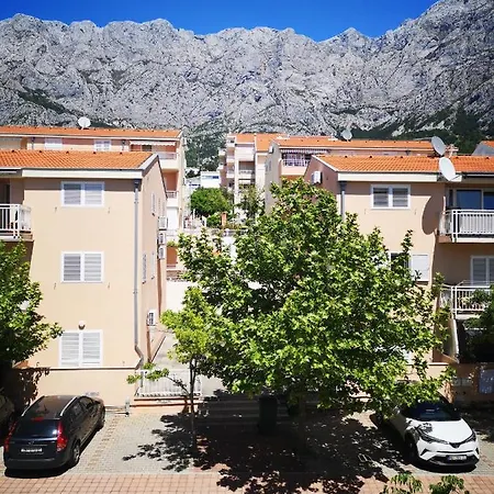 Pura Vida * Makarska