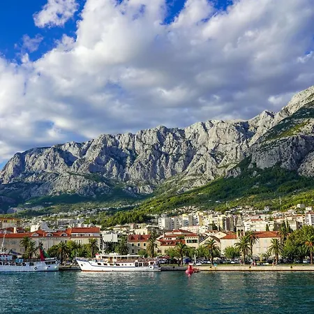 Pura Vida * Makarska
