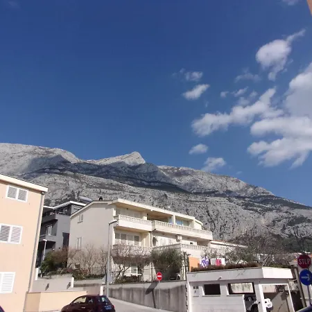 Pura Vida Apartamento Makarska