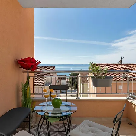 Pura Vida * Makarska